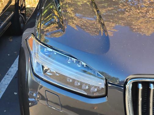 2023 Volvo XC90 B5 AWD Core