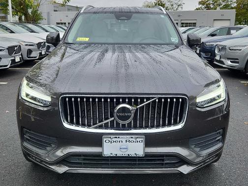 2023 Volvo XC90 B5 AWD Core