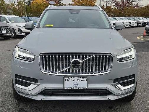 2024 Volvo XC90 Plus