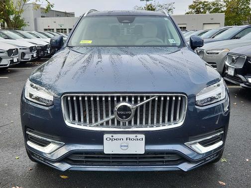 2023 Volvo XC90 B6 AWD Plus 7-Seater