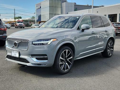 2024 Volvo XC90 B6 Ultimate Bright 7-Seater