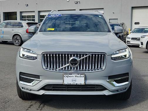 2024 Volvo XC90 B6 Ultimate Bright 7-Seater