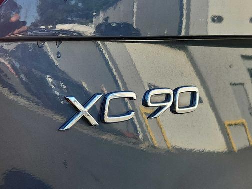 2023 Volvo XC90 B6 AWD Plus 7-Seater