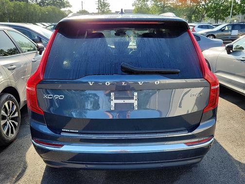 2023 Volvo XC90 B6 AWD Plus 7-Seater