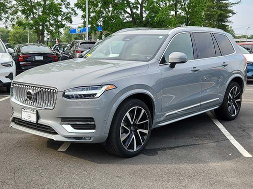 2024 Volvo XC90 B6 Ultimate Bright 6-Seater