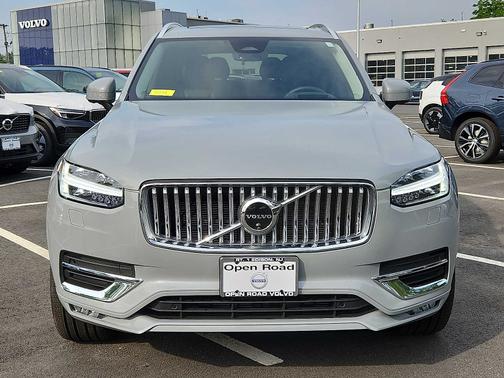 2024 Volvo XC90 B6 Ultimate Bright 6-Seater