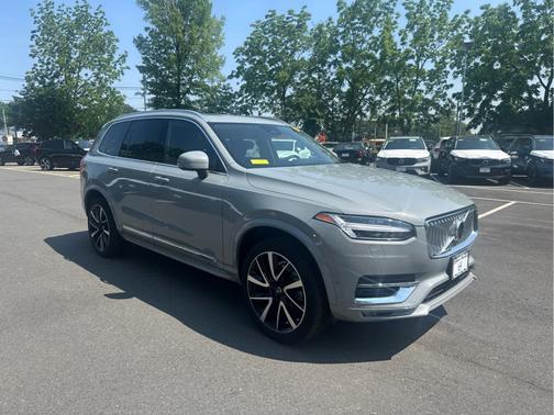 2024 Volvo XC90 B6 Ultimate Bright 6-Seater