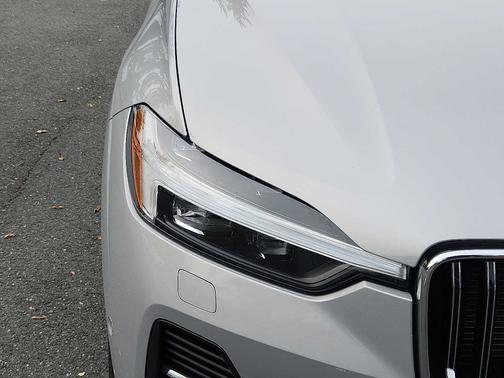 2022 Volvo XC60 Recharge Plug-In Hybrid T8 Inscription Extended Range