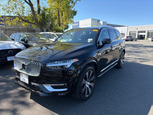 2025 Volvo XC90 B6 Plus 7-Seater
