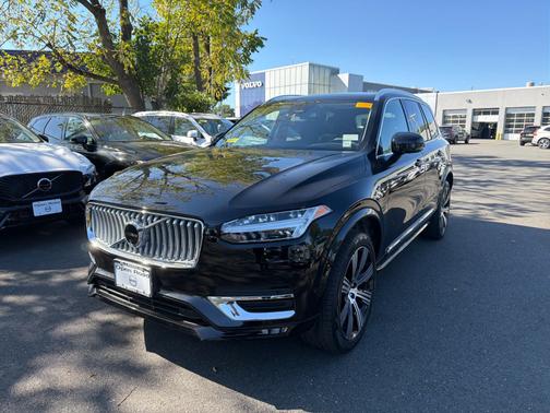 2025 Volvo XC90 B6 Plus 7-Seater