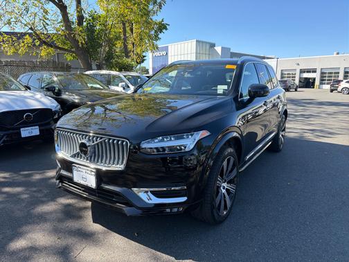2025 Volvo XC90 B6 Plus 7-Seater