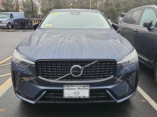 2024 Volvo XC60 Core