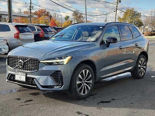2023 Volvo XC60 Plus