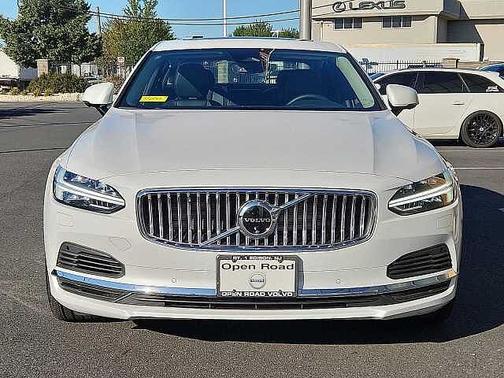 2024 Volvo S90 T8 Ultimate