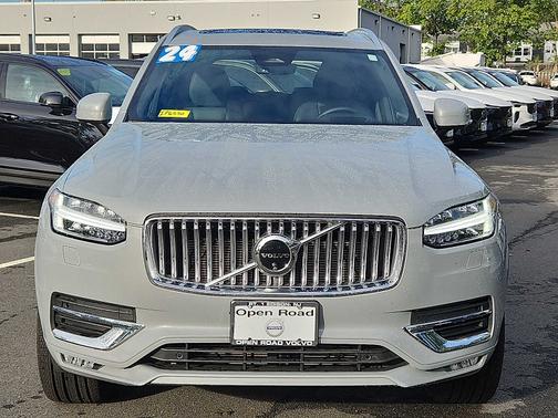 2024 Volvo XC90 B6 Ultimate Bright 7-Seater