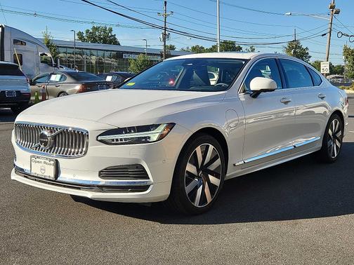 2024 Volvo S90 Recharge Plug-In Hybrid T8 Ultimate