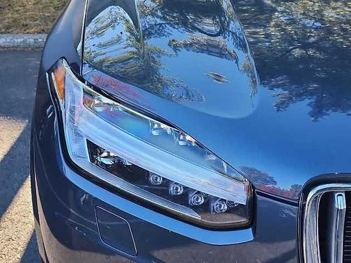 2024 Volvo XC90 Plus