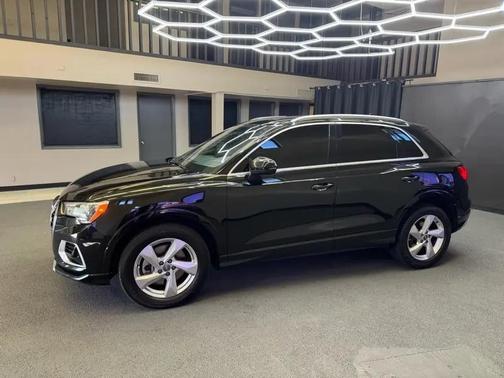 Mythos Black Metallic 2020 Audi Q3 45 Premium
