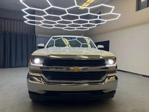 Summit White 2018 Chevrolet Silverado 1500 1LT