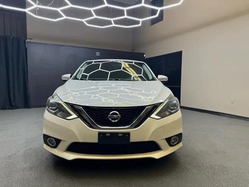 Aspen White 2017 Nissan Sentra SR