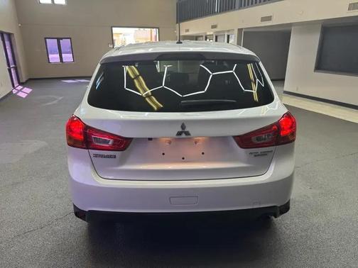 White Pearl 2015 Mitsubishi Outlander Sport SE