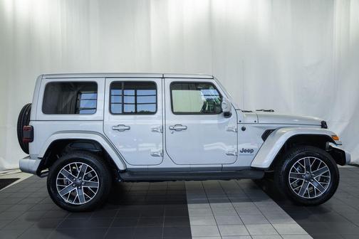 Silver Zynith Clearcoat 2023 Jeep Wrangler 4xe Sahara High Altitude