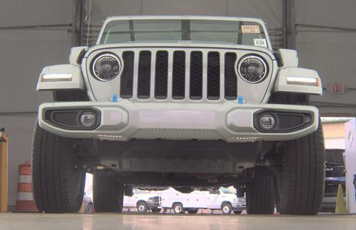 Silver Zynith Clearcoat 2023 Jeep Wrangler 4xe Sahara High Altitude