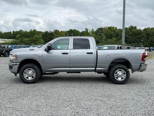 2024 RAM 2500 Tradesman Crew Cab 4x4 6'4' Box