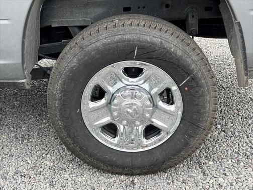 2024 RAM 2500 Tradesman Crew Cab 4x4 6'4' Box