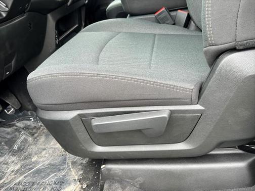 2024 RAM 2500 Tradesman Crew Cab 4x4 6'4' Box