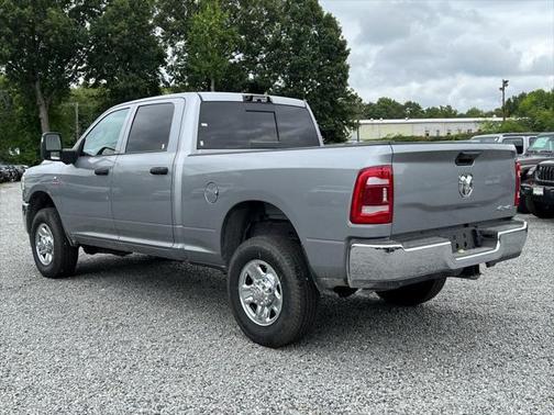 2024 RAM 2500 Tradesman Crew Cab 4x4 6'4' Box
