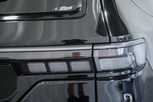 High Gloss Black 2026 Jeep Grand Wagoneer Limited Altitude 4x4