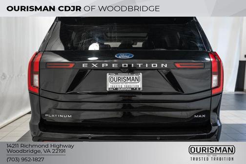 AGATE BLACK METALLIC 2025 Ford Expedition Max Platinum