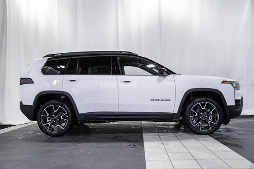 2026 Jeep Cherokee Overland
