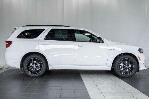 White Knuckle Clearcoat 2026 Dodge Durango GT Premium AWD HEMI V8