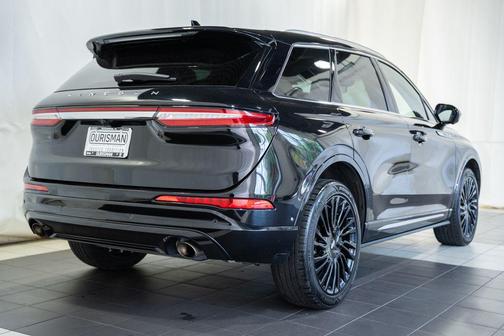 INFINITE BLACK 2021 Lincoln Corsair Reserve