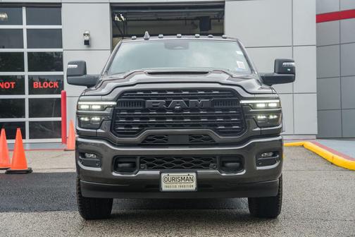Granite Crystal Metallic Clearcoat 2026 RAM 2500 Limited Crew Cab 4x4 6'4' Box