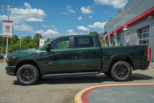 Serrano Green Metallic 2026 RAM 1500 Rebel