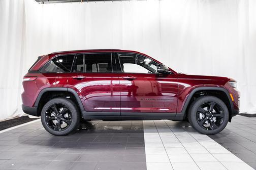 2025 Jeep Grand Cherokee Altitude
