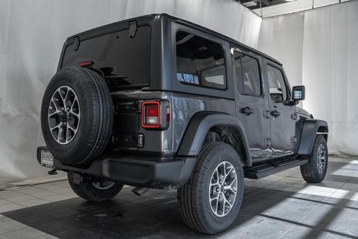 Granite Crystal Metallic Clearcoat 2026 Jeep Wrangler Sport S