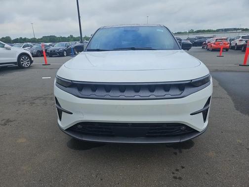 Bright White Clearcoat 2024 Jeep Wagoneer S Launch Edition