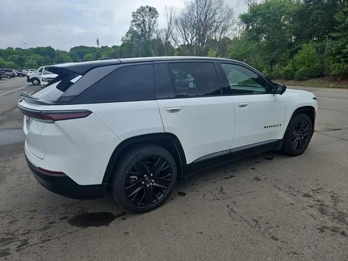 Bright White Clearcoat 2024 Jeep Wagoneer S Launch Edition