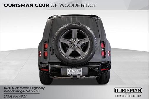 2024 Land Rover Defender 110 P400 X-Dynamic SE