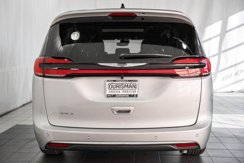 2026 Chrysler Pacifica L