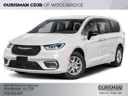 Bright White Clearcoat 2025 Chrysler Pacifica L