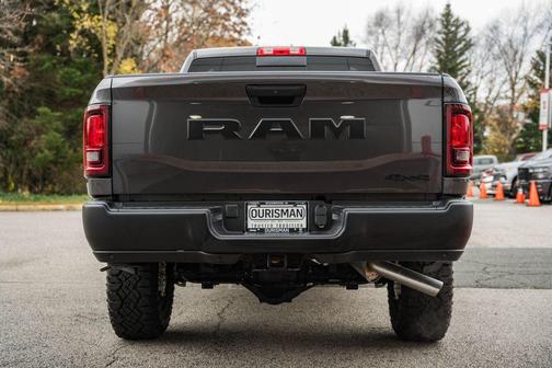 2026 RAM 2500 Tradesman Crew Cab 4x4 6'4' Box