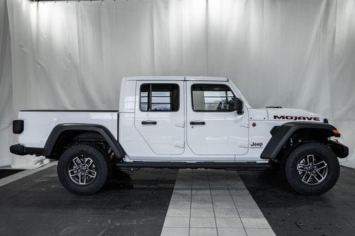 2026 Jeep Gladiator Mojave 4x4
