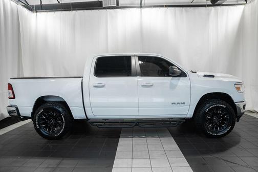 Bright White Clearcoat 2022 RAM 1500 Big Horn/Lone Star