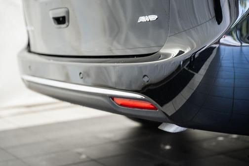 Diamond Black Crystal Pearlcoat 2026 Chrysler Pacifica L