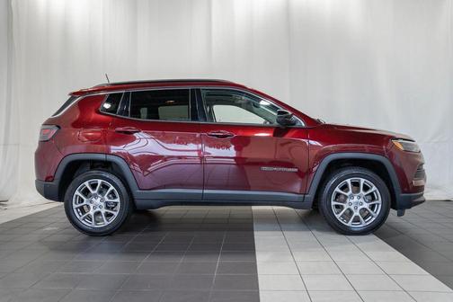 Velvet Red Pearlcoat 2022 Jeep Compass Latitude Lux